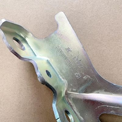 HE YUE A 30 セランの車用部品 OE番号 8406100U8510 JAC J4 A30 カバー カーネーション 左