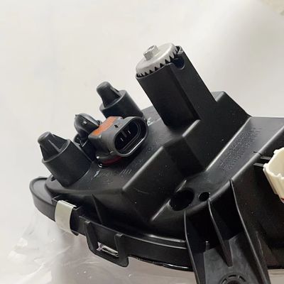 白い昼間ランニングライトとフロント霧灯であなたのJAC J5の照明をアップグレード